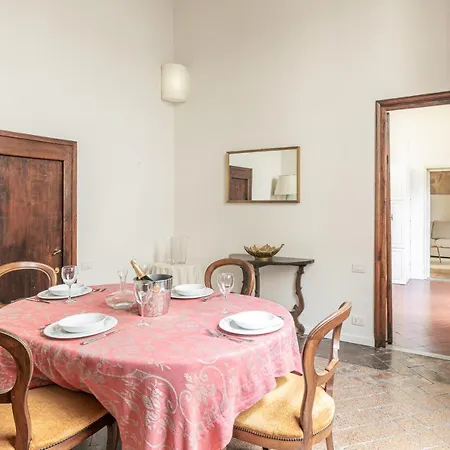 Palazzo Roselli Cecconi *