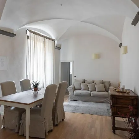 Palazzo Roselli Cecconi *