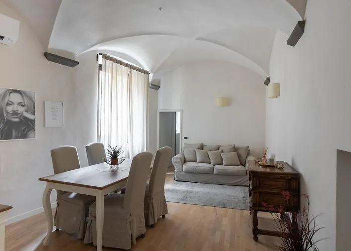 Palazzo Roselli Cecconi *